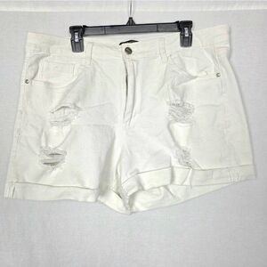 Dollhouse Plus 18W White Distressed Denim Shorts